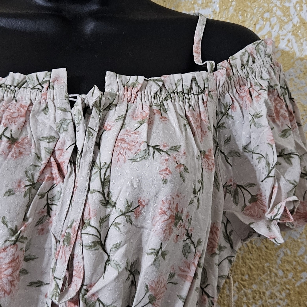 Dress - Picture 2 of 3
